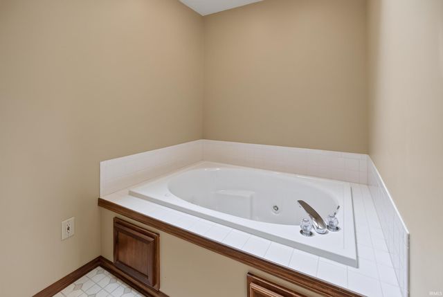 3008 Cumberland Way, Huntington, IN 46750