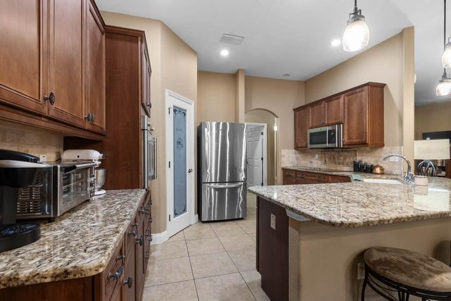 4028 CASTLEWOOD RD, Seffner, FL 33584