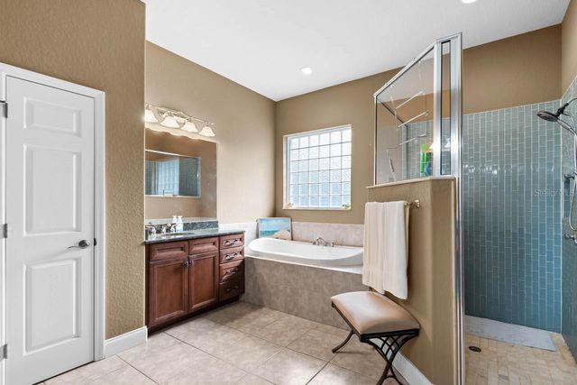 4028 CASTLEWOOD RD, Seffner, FL 33584