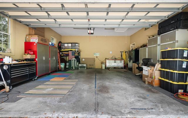 4028 CASTLEWOOD RD, Seffner, FL 33584