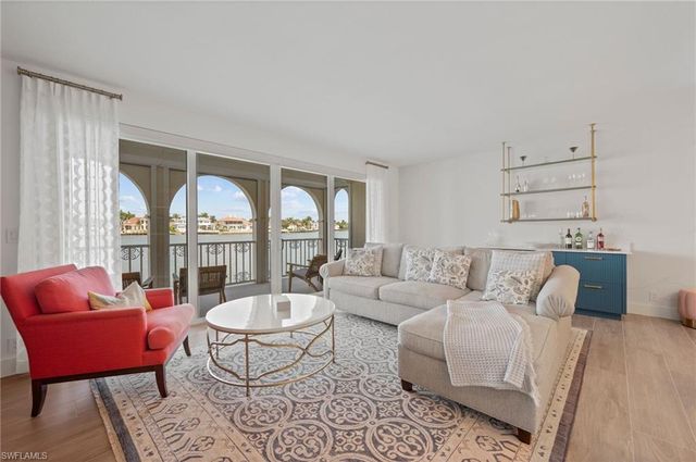 4000 GULF SHORE BLVD N 1500, Naples, FL 34103