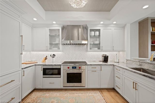 4000 GULF SHORE BLVD N 1500, Naples, FL 34103