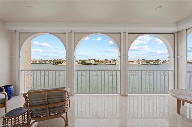 4000 GULF SHORE BLVD N 1500, Naples, FL 34103