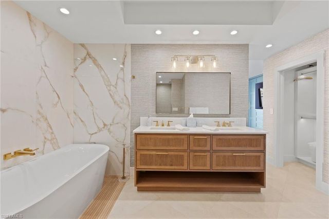 4000 GULF SHORE BLVD N 1500, Naples, FL 34103