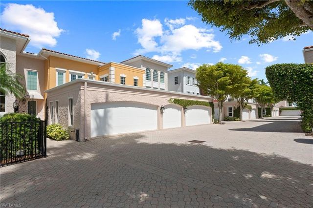 4000 GULF SHORE BLVD N 1500, Naples, FL 34103