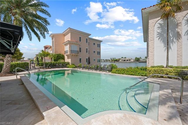 4000 GULF SHORE BLVD N 1500, Naples, FL 34103