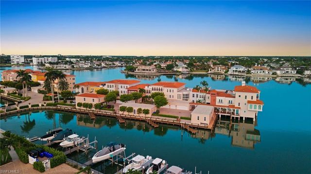 4000 GULF SHORE BLVD N 1500, Naples, FL 34103