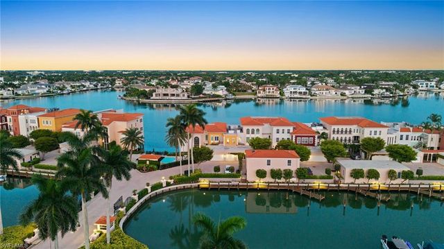 4000 GULF SHORE BLVD N 1500, Naples, FL 34103