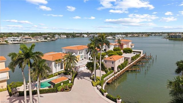 4000 GULF SHORE BLVD N 1500, Naples, FL 34103