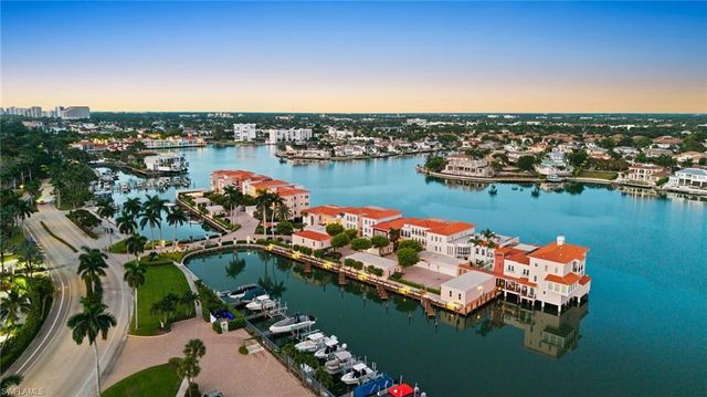 4000 GULF SHORE BLVD N 1500, Naples, FL 34103
