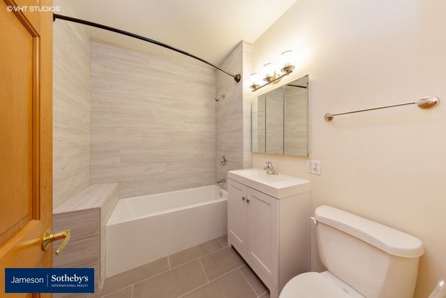 2157 W Addison Street 1, Chicago, IL 60618