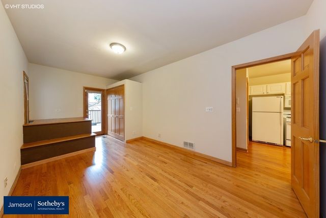 2157 W Addison Street 1, Chicago, IL 60618