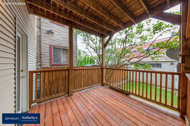 2157 W Addison Street 1, Chicago, IL 60618