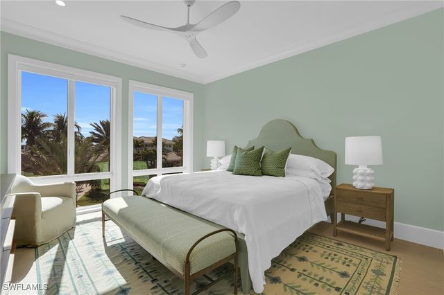 555 Whispering Pine LN, Naples, FL 34103