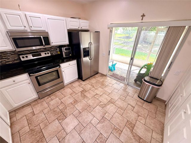 1120 KENNEWICK CT, Wesley Chapel, FL 33543