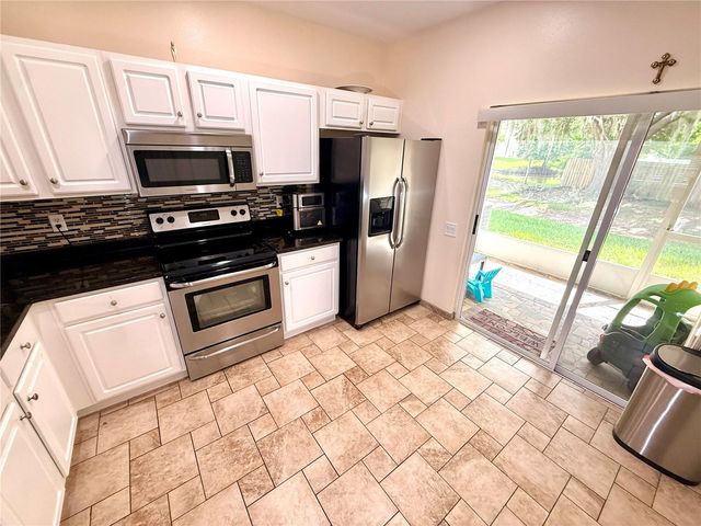 1120 KENNEWICK CT, Wesley Chapel, FL 33543
