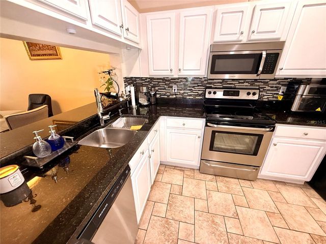 1120 KENNEWICK CT, Wesley Chapel, FL 33543