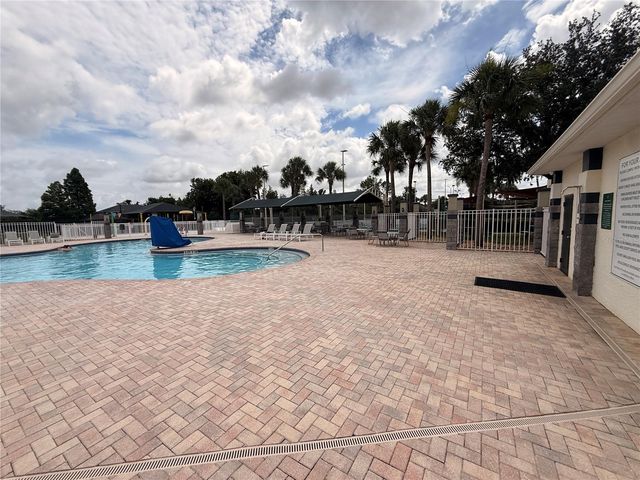 1120 KENNEWICK CT, Wesley Chapel, FL 33543