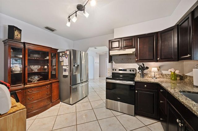 2825 S PARK AVENUE, Sanford, FL 32773