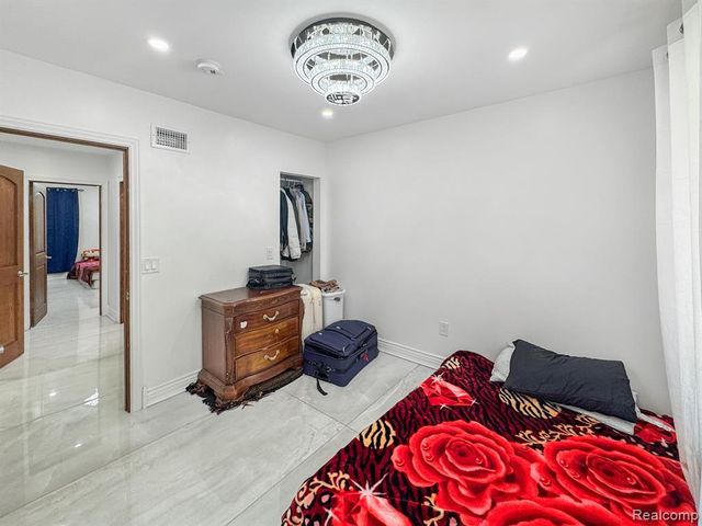 4342 Lois Street, Dearborn, MI 48126