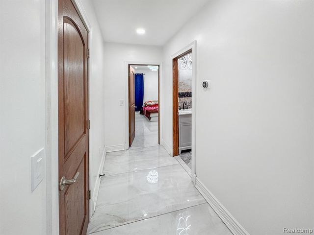 4342 Lois Street, Dearborn, MI 48126