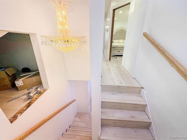 4342 Lois Street, Dearborn, MI 48126