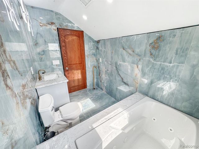 4342 Lois Street, Dearborn, MI 48126