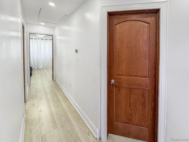 4342 Lois Street, Dearborn, MI 48126