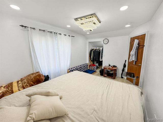 4342 Lois Street, Dearborn, MI 48126