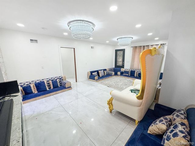 4342 Lois Street, Dearborn, MI 48126