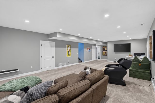 218 31st Street SE, Altoona, IA 50009