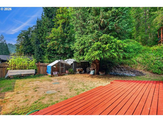 236 LAVERNE Dr, Kalama, WA 98625