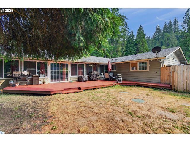 236 LAVERNE Dr, Kalama, WA 98625