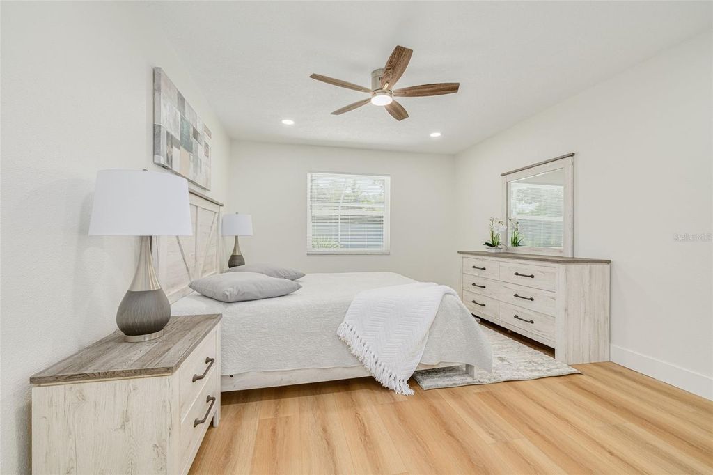 Image 13 of property listing at 465 BELMIST COURT, Dunedin, FL 34698