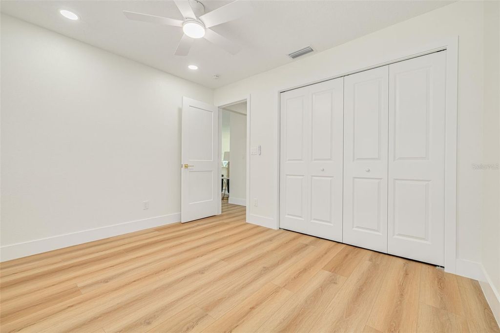 Image 18 of property listing at 465 BELMIST COURT, Dunedin, FL 34698