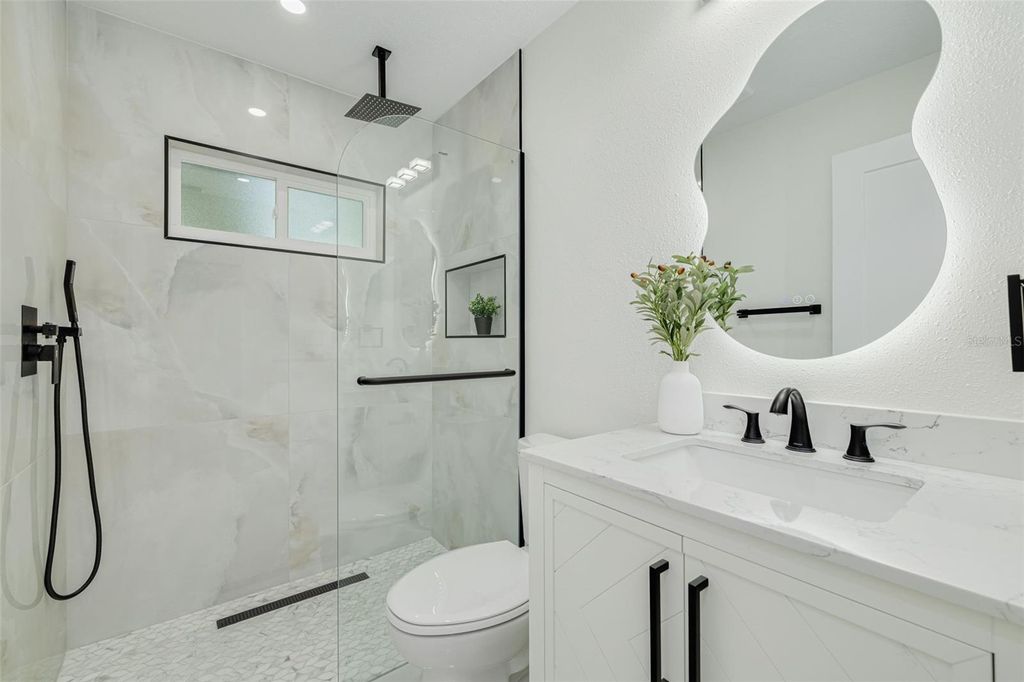 Image 19 of property listing at 465 BELMIST COURT, Dunedin, FL 34698