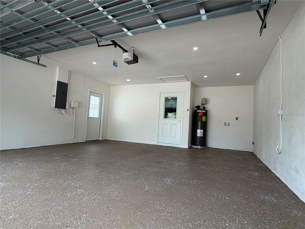 Image 23 of property listing at 465 BELMIST COURT, Dunedin, FL 34698