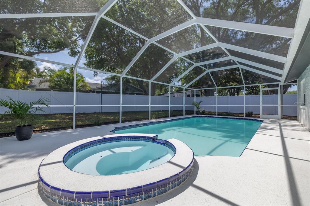 Image 24 of property listing at 465 BELMIST COURT, Dunedin, FL 34698