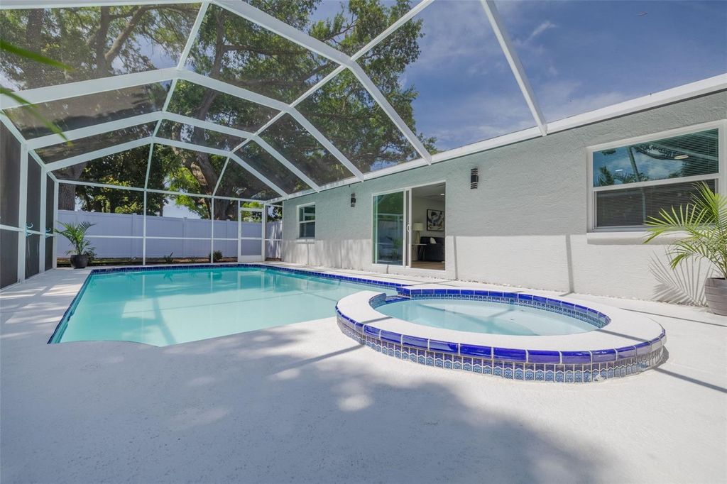 Image 25 of property listing at 465 BELMIST COURT, Dunedin, FL 34698