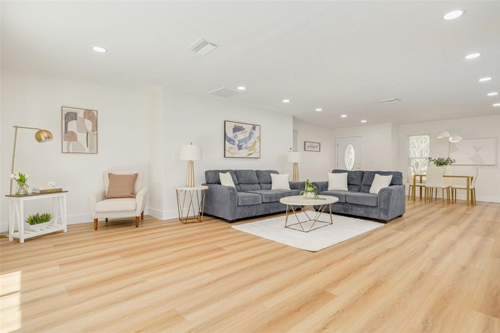 Image 7 of property listing at 465 BELMIST COURT, Dunedin, FL 34698