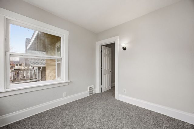 1730 Park Avenue SE, Cedar Rapids, IA 52403