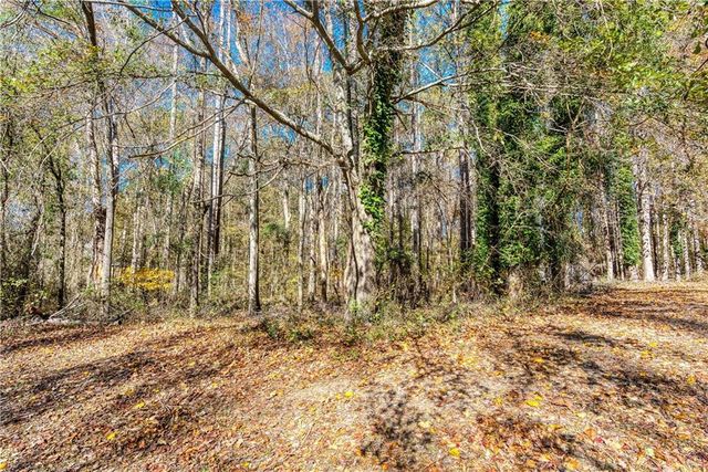 642 Crestworth Crossing, Powder Springs, GA 30127