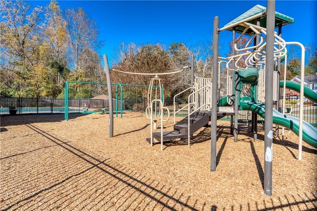 642 Crestworth Crossing, Powder Springs, GA 30127