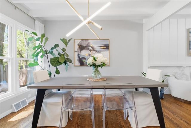 7928 Juniper Drive, Prairie Village, KS 66208