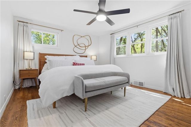 7928 Juniper Drive, Prairie Village, KS 66208