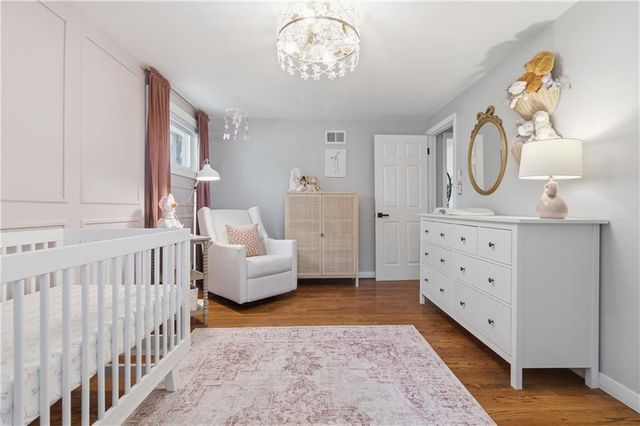 7928 Juniper Drive, Prairie Village, KS 66208