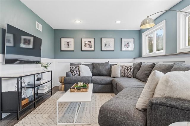 7928 Juniper Drive, Prairie Village, KS 66208