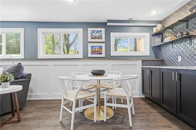 7928 Juniper Drive, Prairie Village, KS 66208