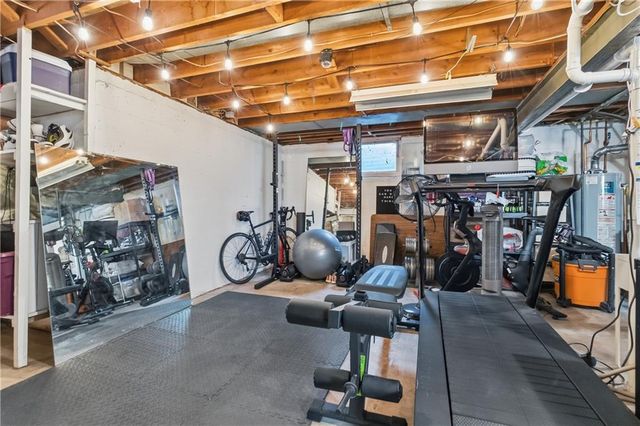 7928 Juniper Drive, Prairie Village, KS 66208