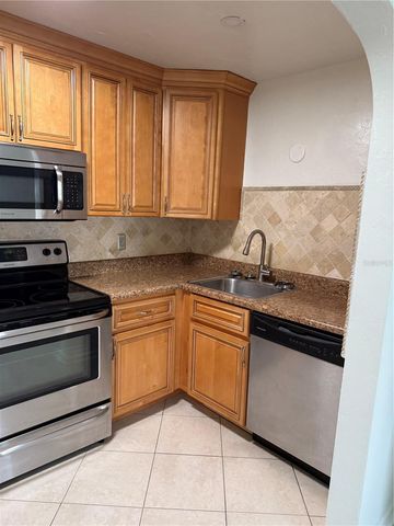 1317 35TH AVENUE N, St Petersburg, FL 33704